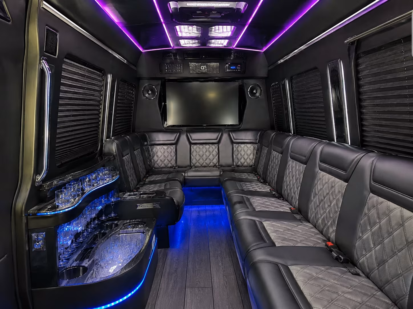 corporate airport transfer buses between temecula and regional airports