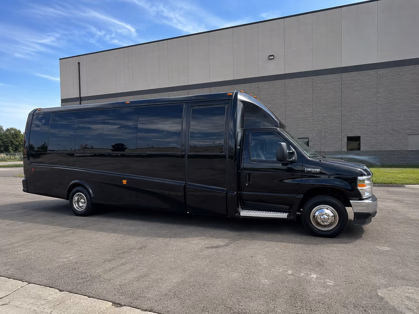 employee shuttle buses for temecula s growing business parks