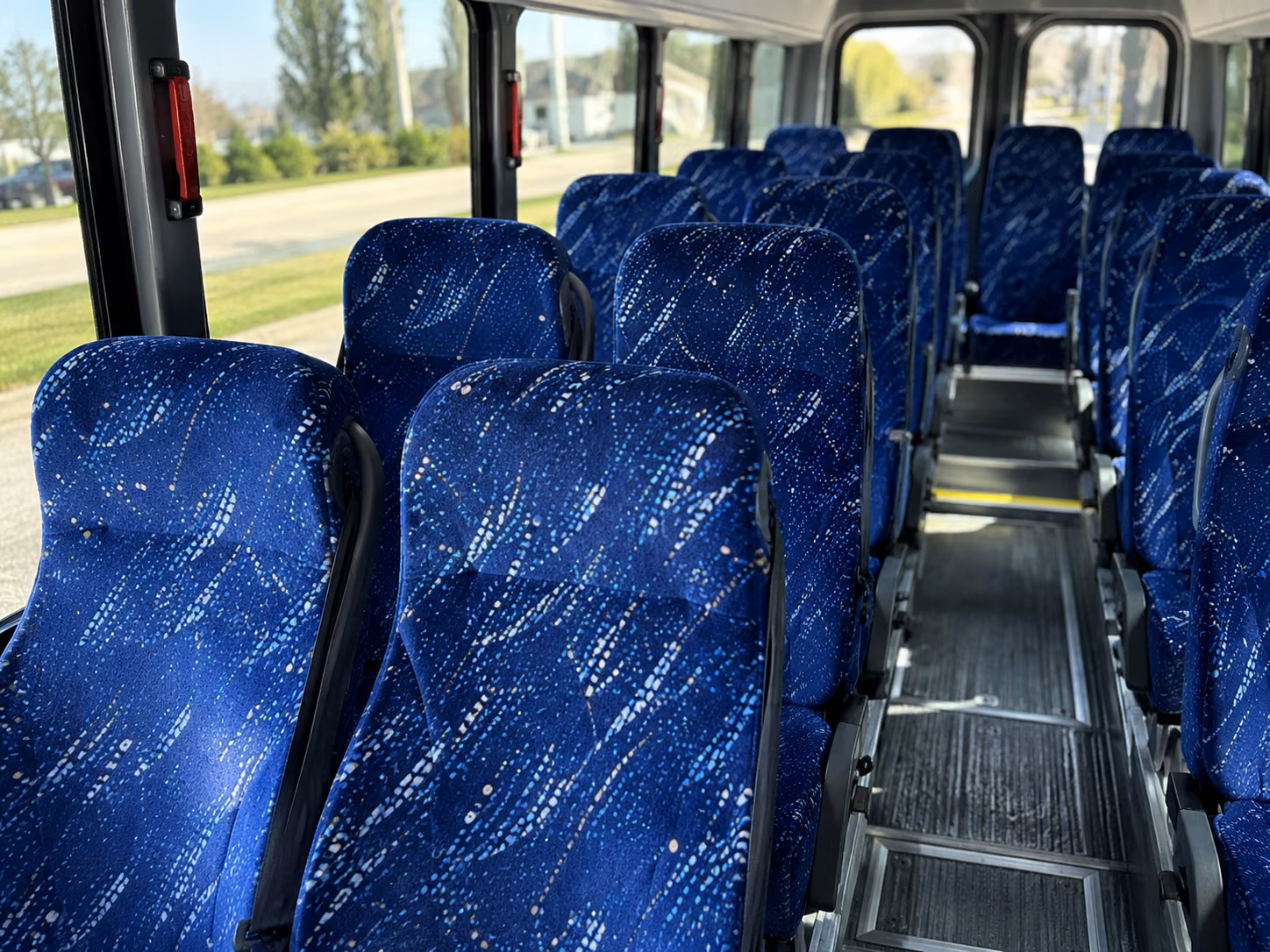 minibus wine tours around temecula for smaller groups