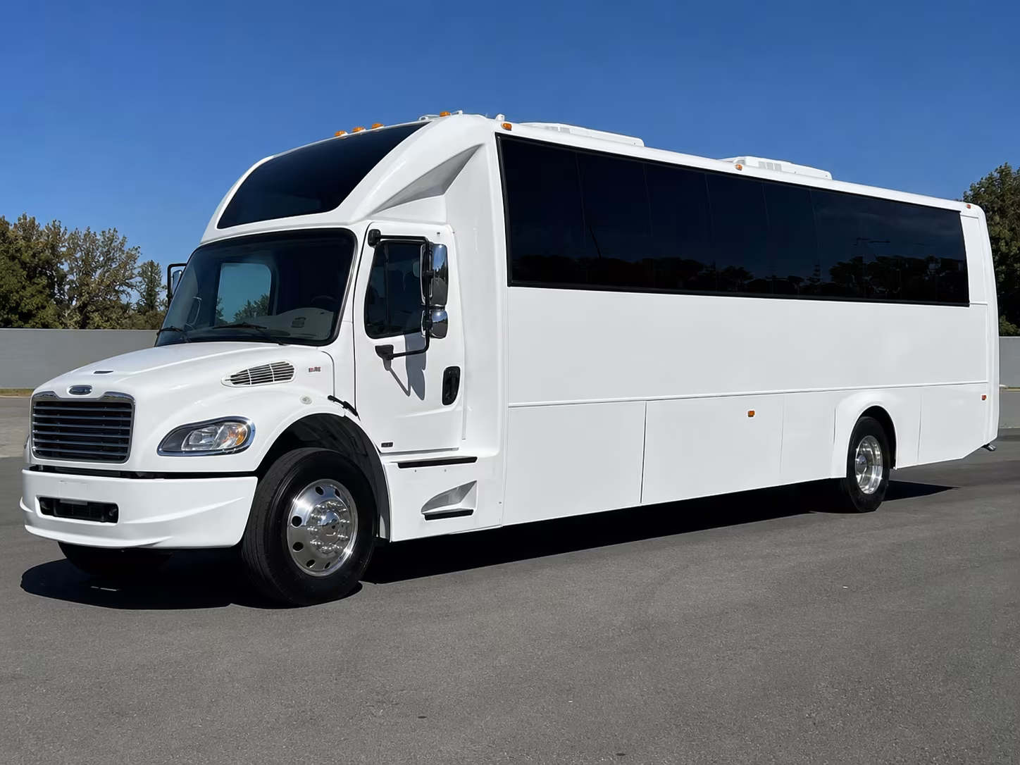 rent a party bus in temecula for chaparral and great oak prom nights