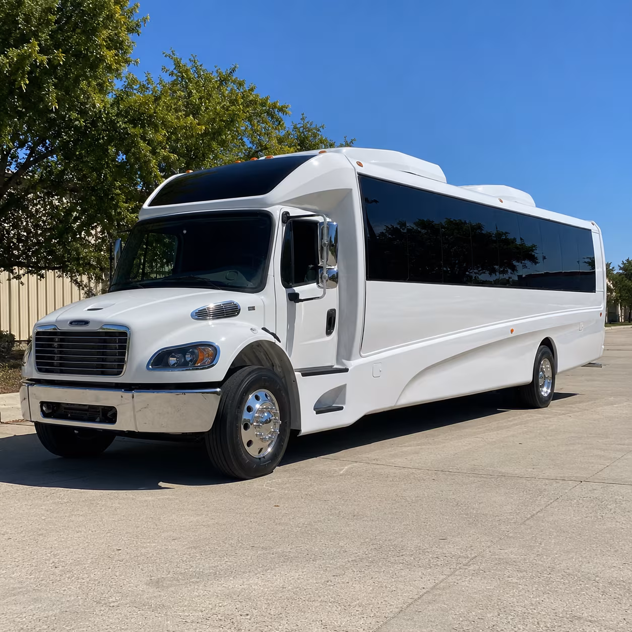 temecula 28 passenger minibus