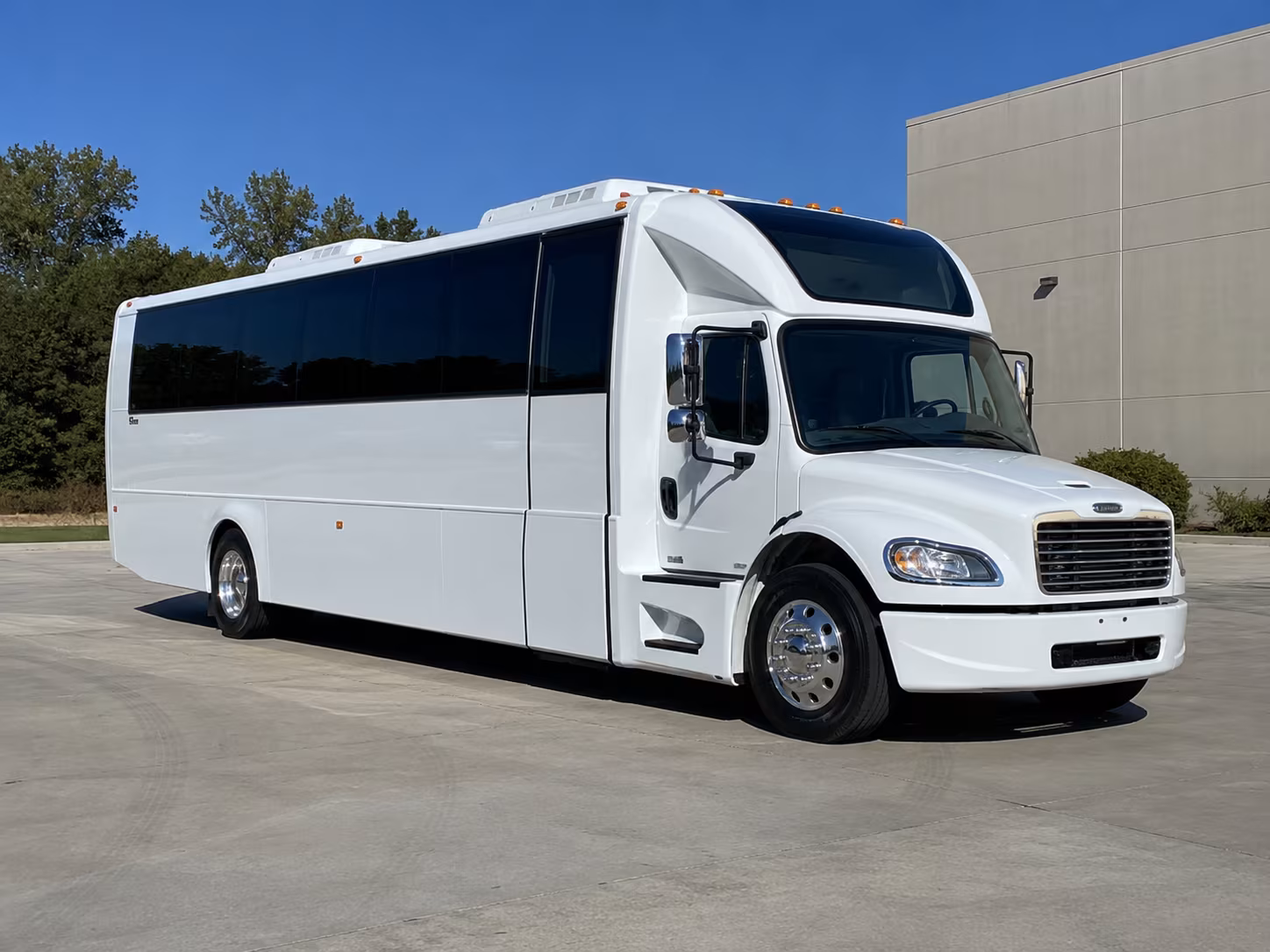 temecula 28 passenger party bus